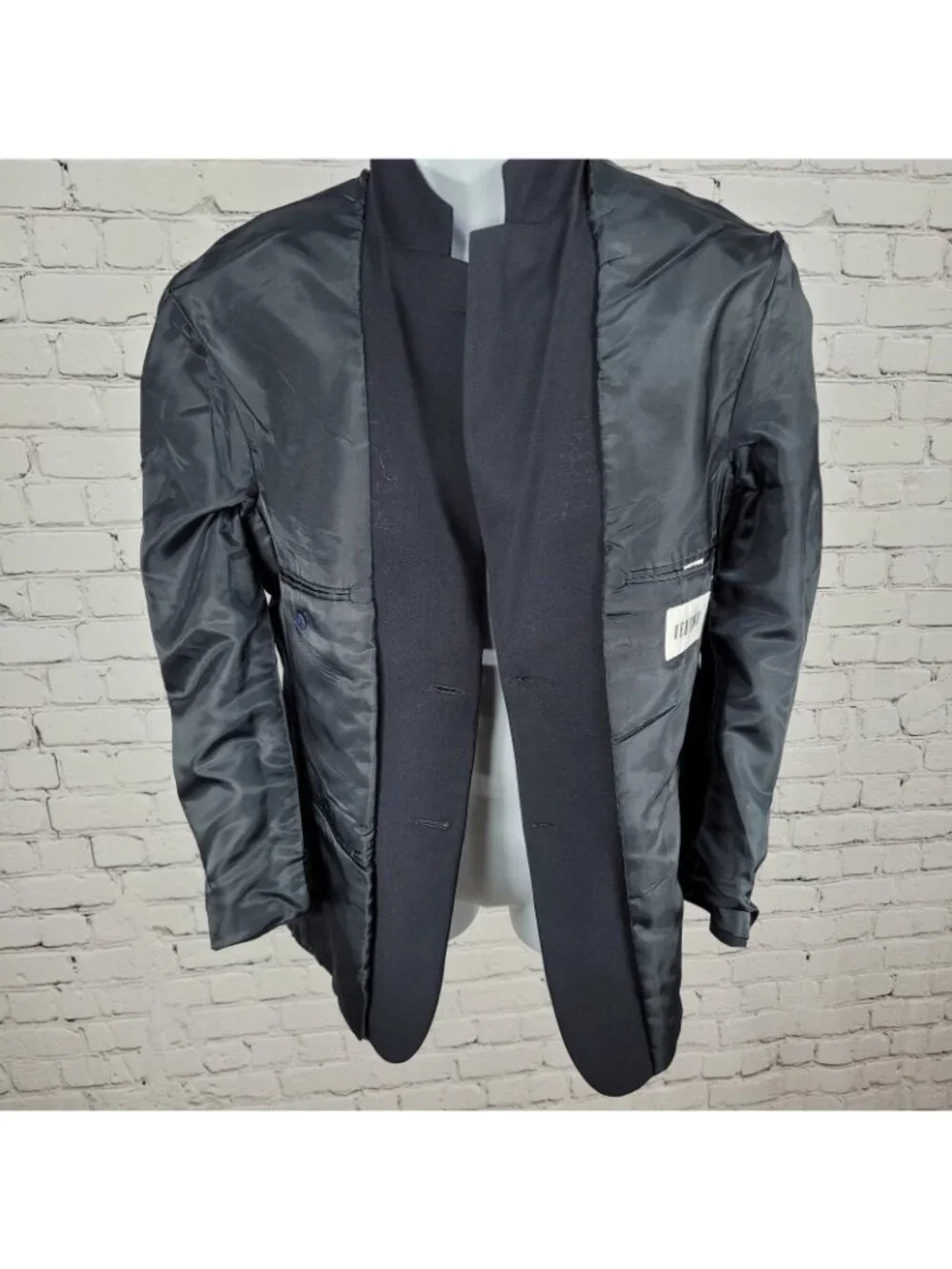Versini Black 100% Wool 2 Button Ventless Notch Blazer Sport Coat Size 37S